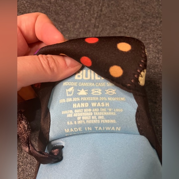 Neoprene case from BUILT - Picture 4 of 7